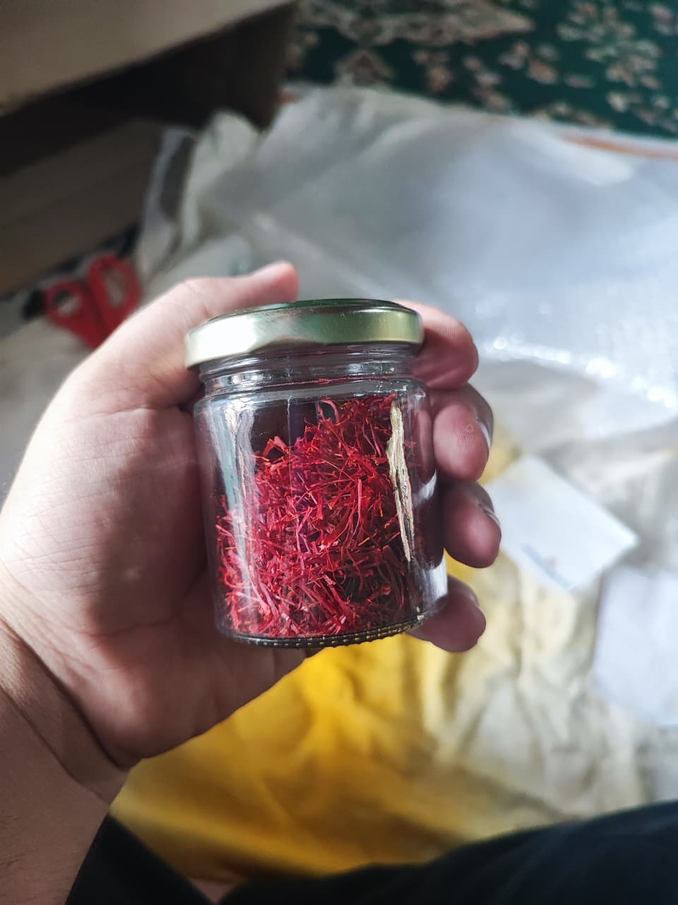 Kashmiri Saffron — Mongra, ISO 3632 Grade I — photograph 13 of 16