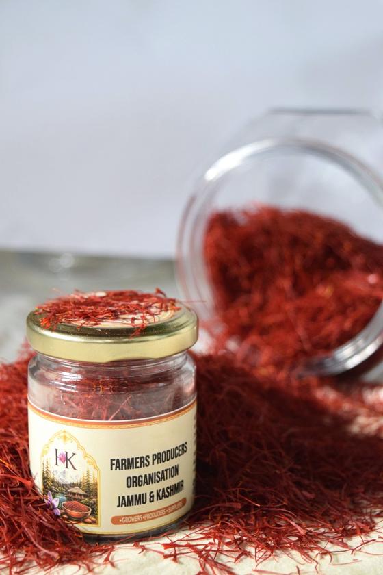 Graded threads, sealed in glass